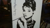 Audrey Hepburn... Audrey Hepburn...